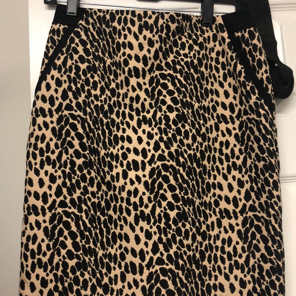The limited pencil skirt